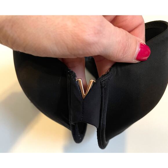 Victoria's Secret Underwire Lightly Padded Convertible Bra Black Size 34C - Picture 4 of 7